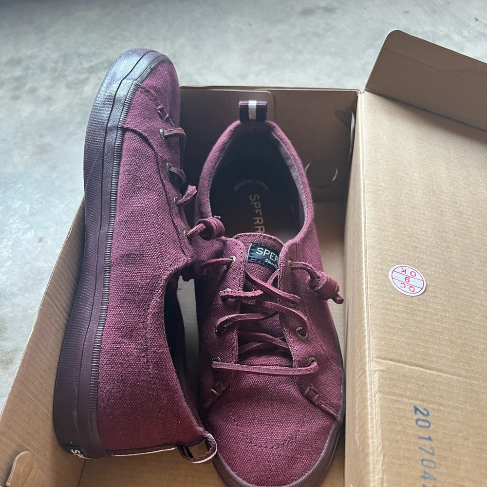 Memory foam sperry slippers
